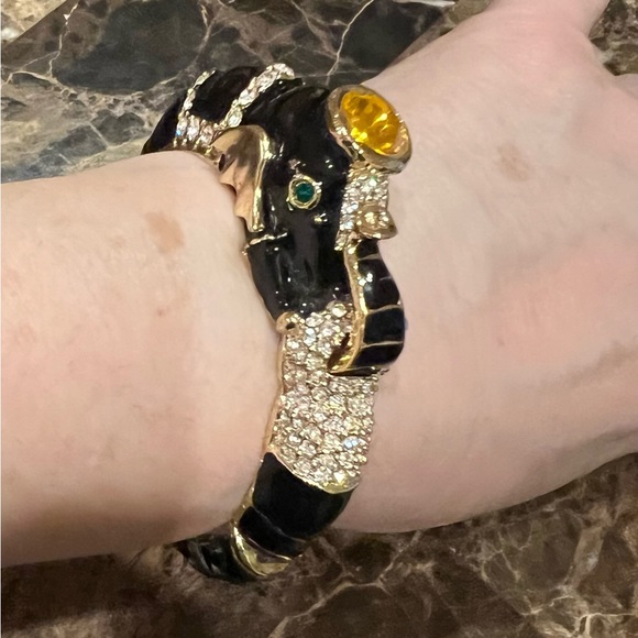 Vintage Elephant Bracelet Black Enamel & Swarovski Crystal Bangle Hinged Closure - Picture 13 of 14
